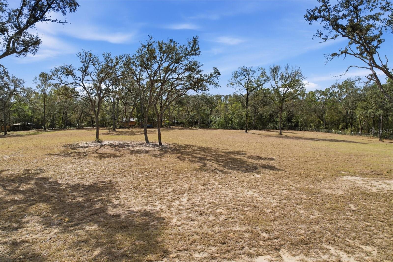 DEERWOOD - Land