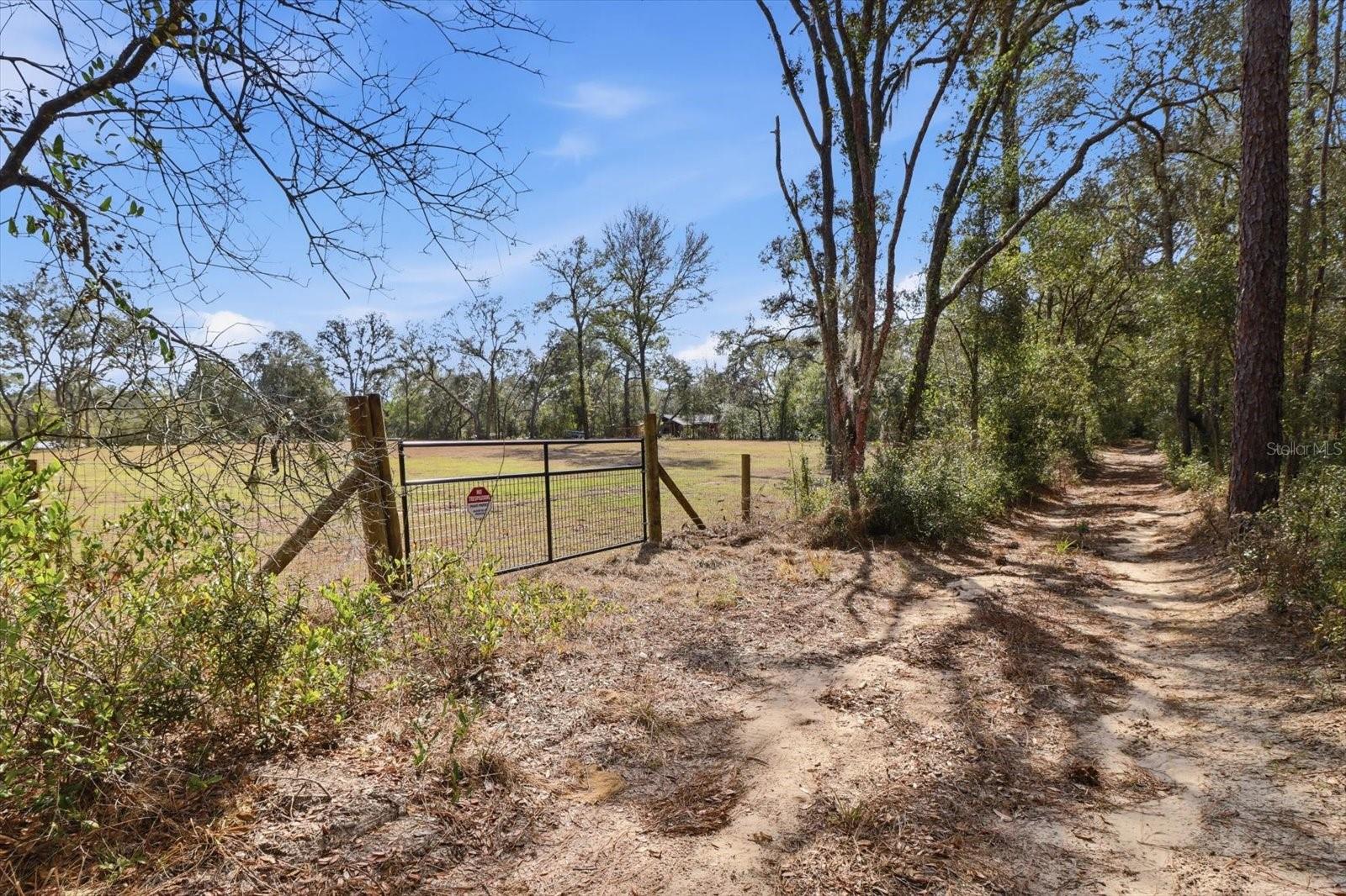 DEERWOOD - Land