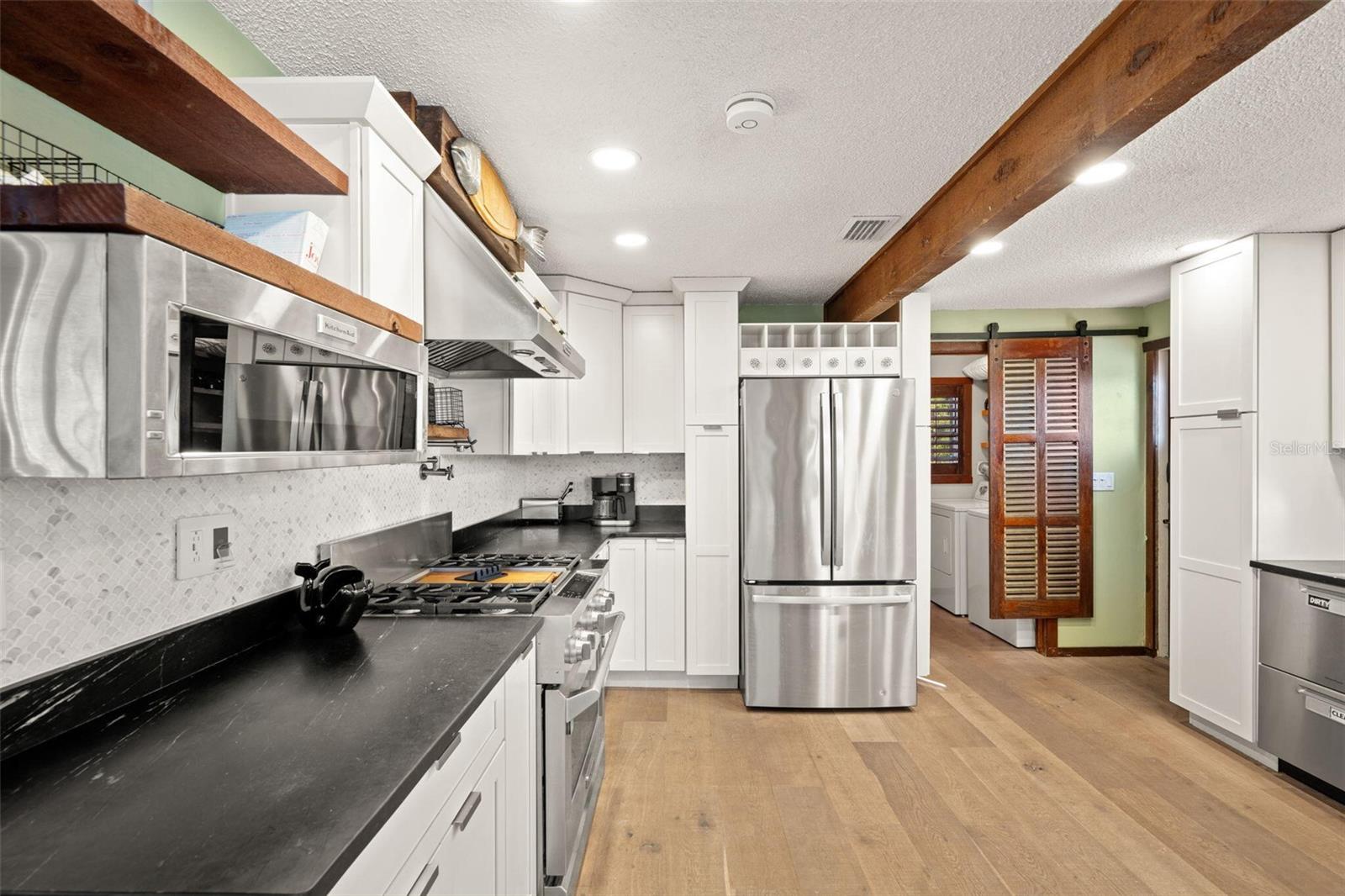 HERNANDO BEACH - Residential