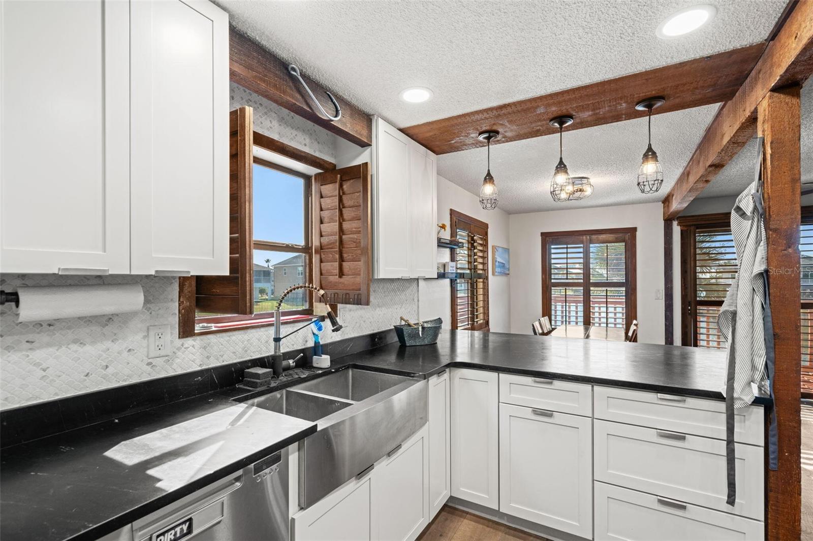 HERNANDO BEACH - Residential