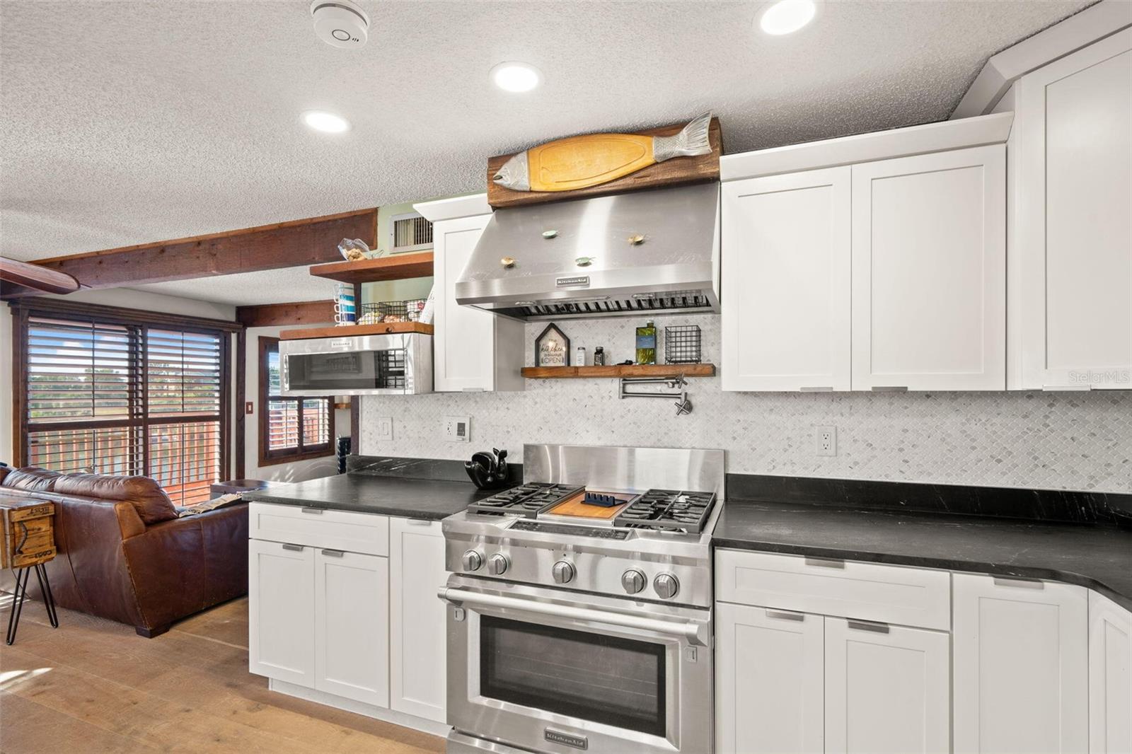HERNANDO BEACH - Residential