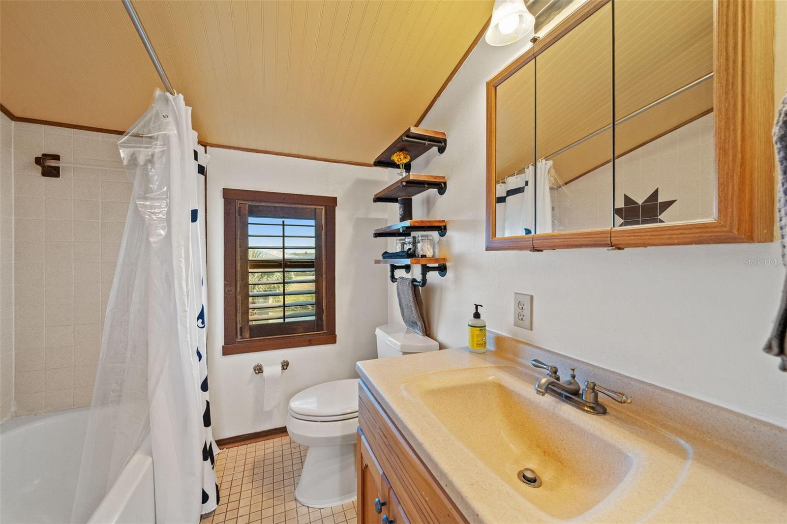 HERNANDO BEACH - Residential
