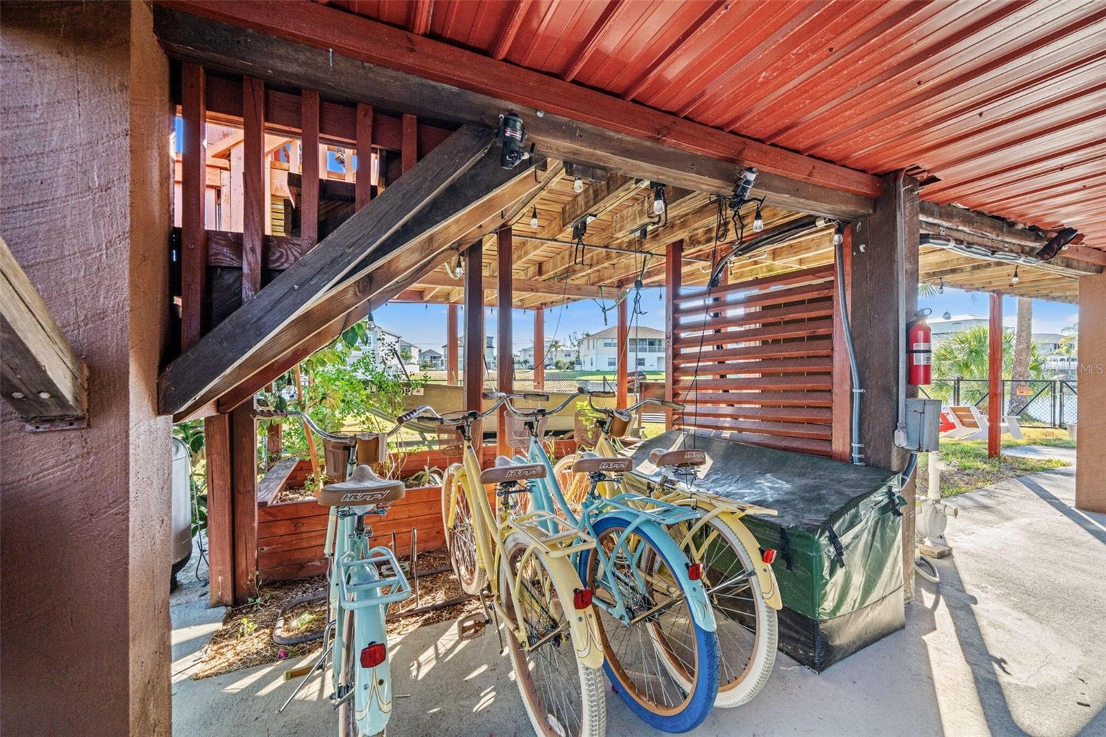 HERNANDO BEACH - Residential