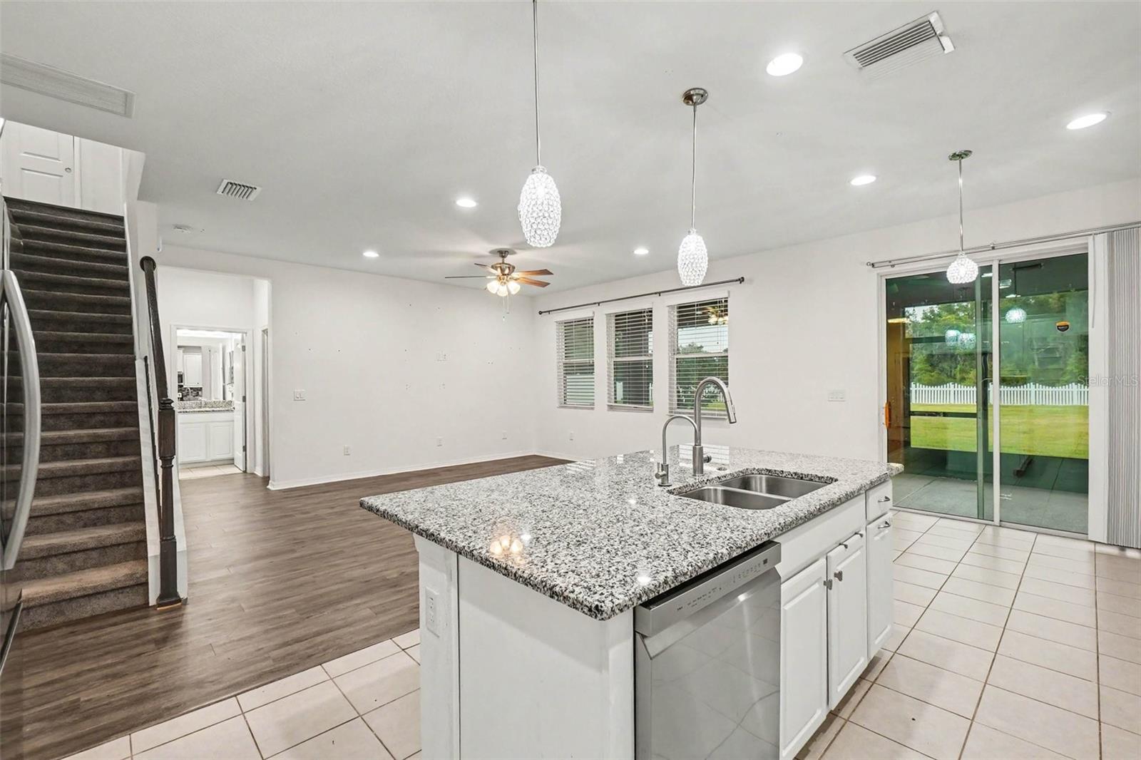 CARRIAGE POINTE SOUTH PH 2D2 - Residential