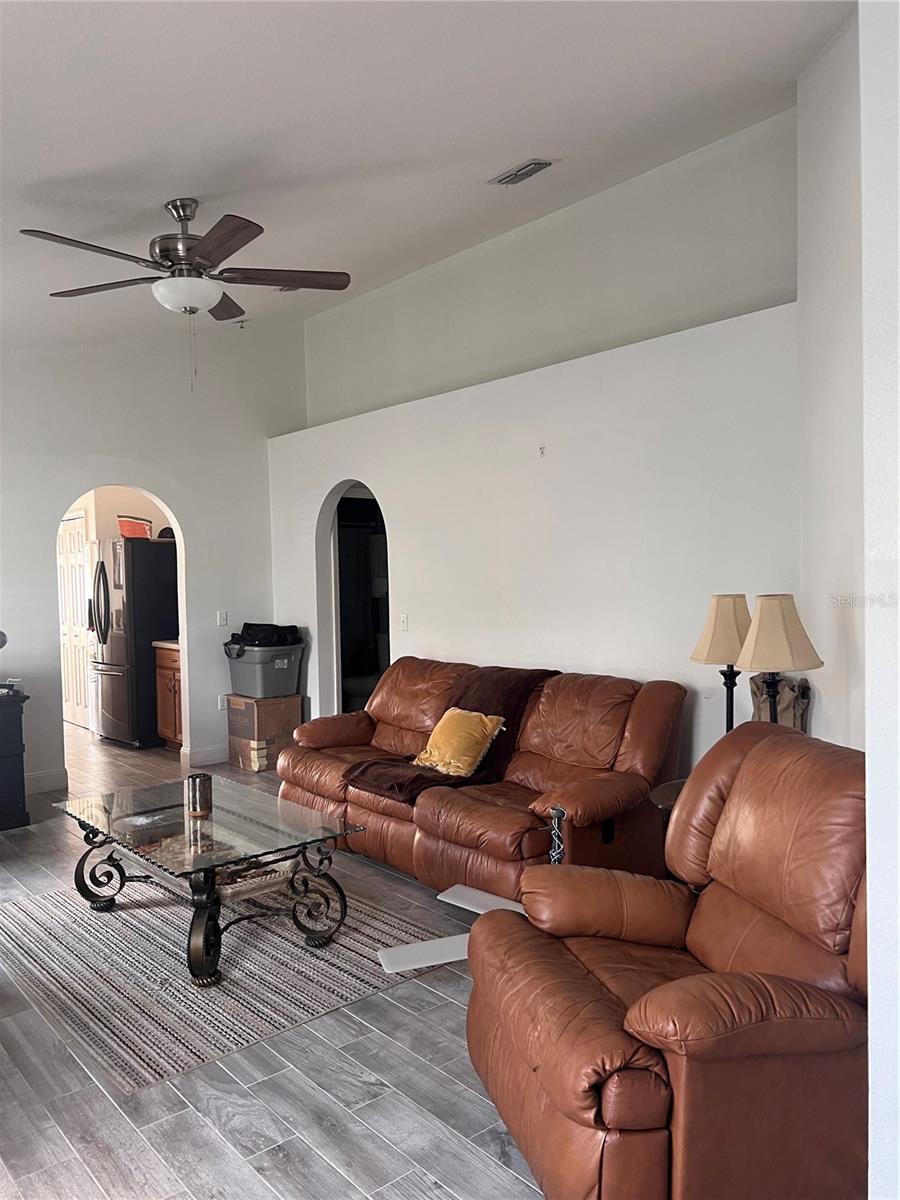 SUNCOAST POINTE VILLAGES 2A 2B & 03 - Residential Lease