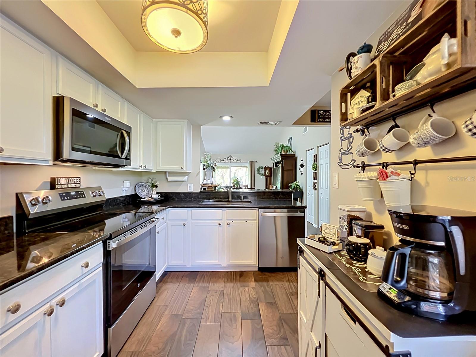 BAYWOOD NORTHWEST - Residential