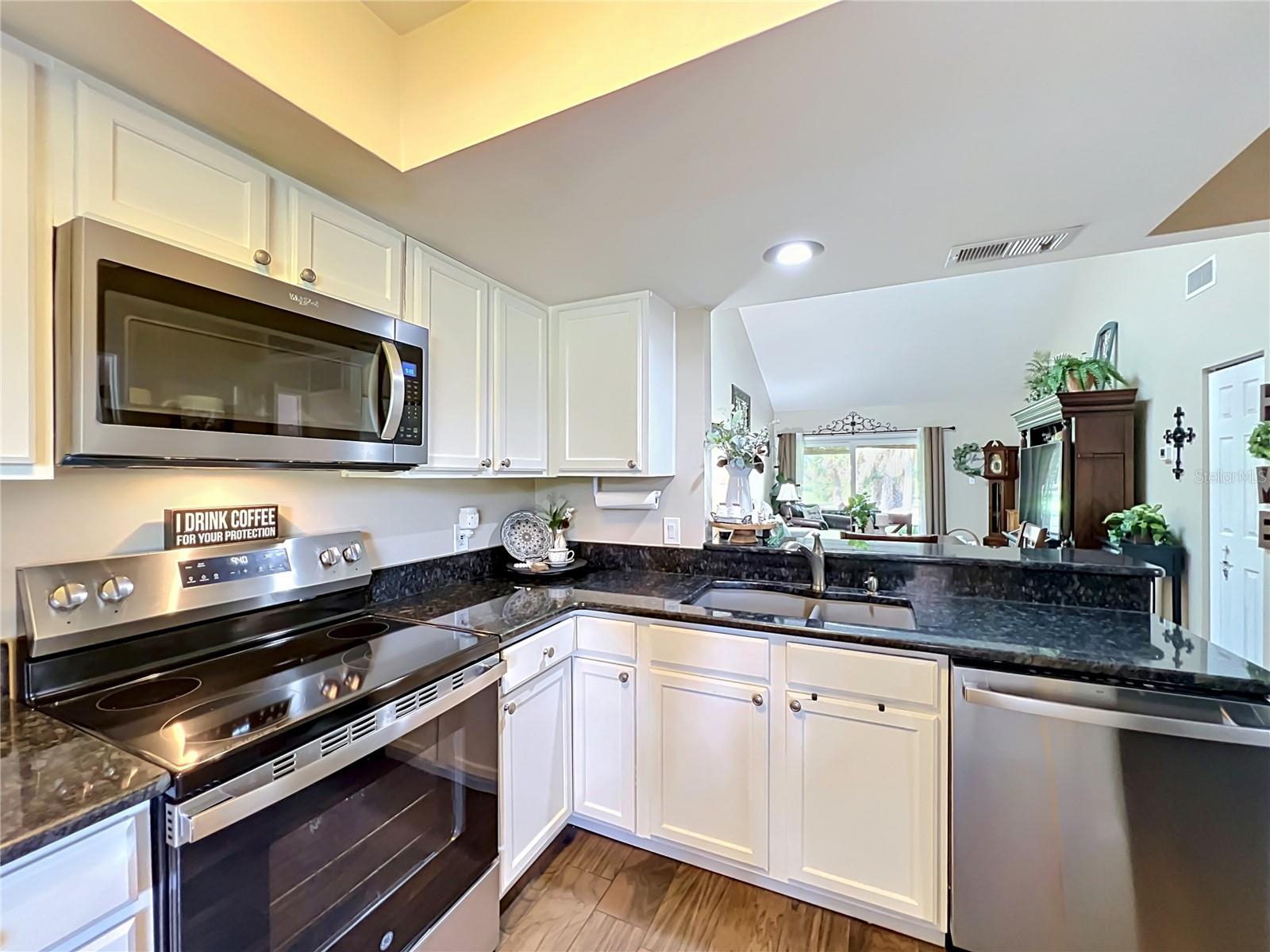 BAYWOOD NORTHWEST - Residential