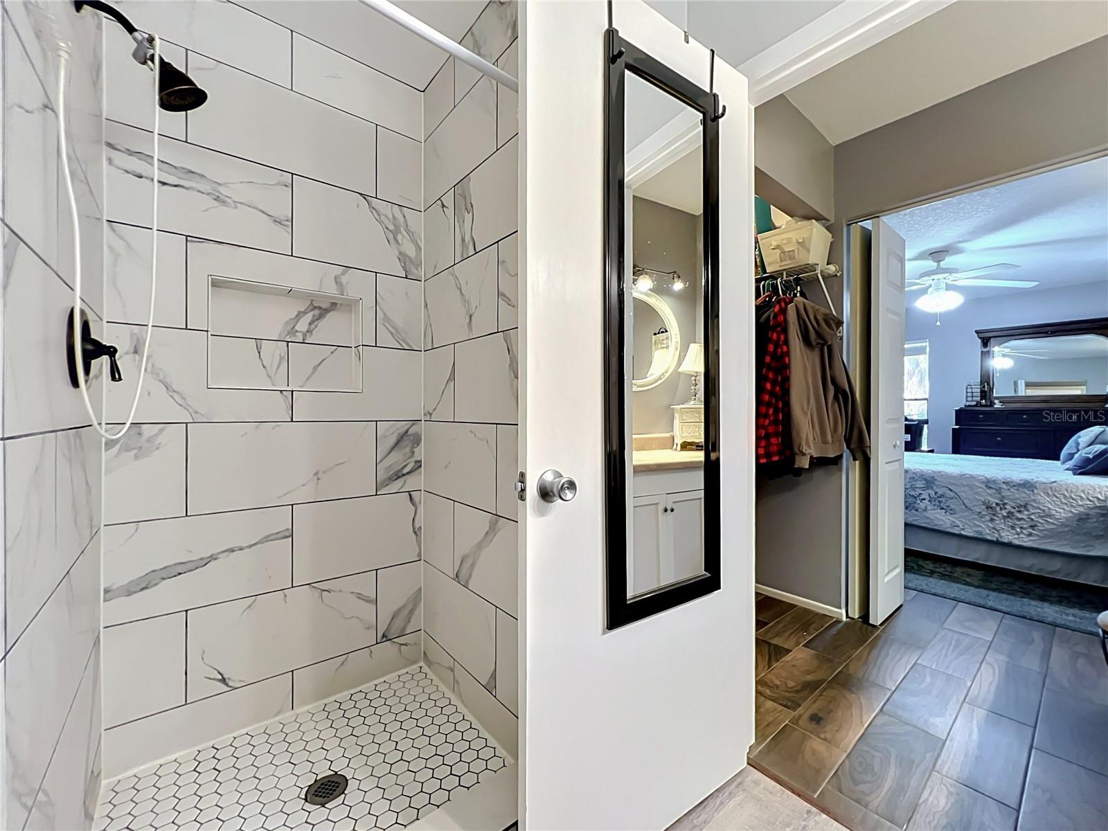 BAYWOOD NORTHWEST - Residential