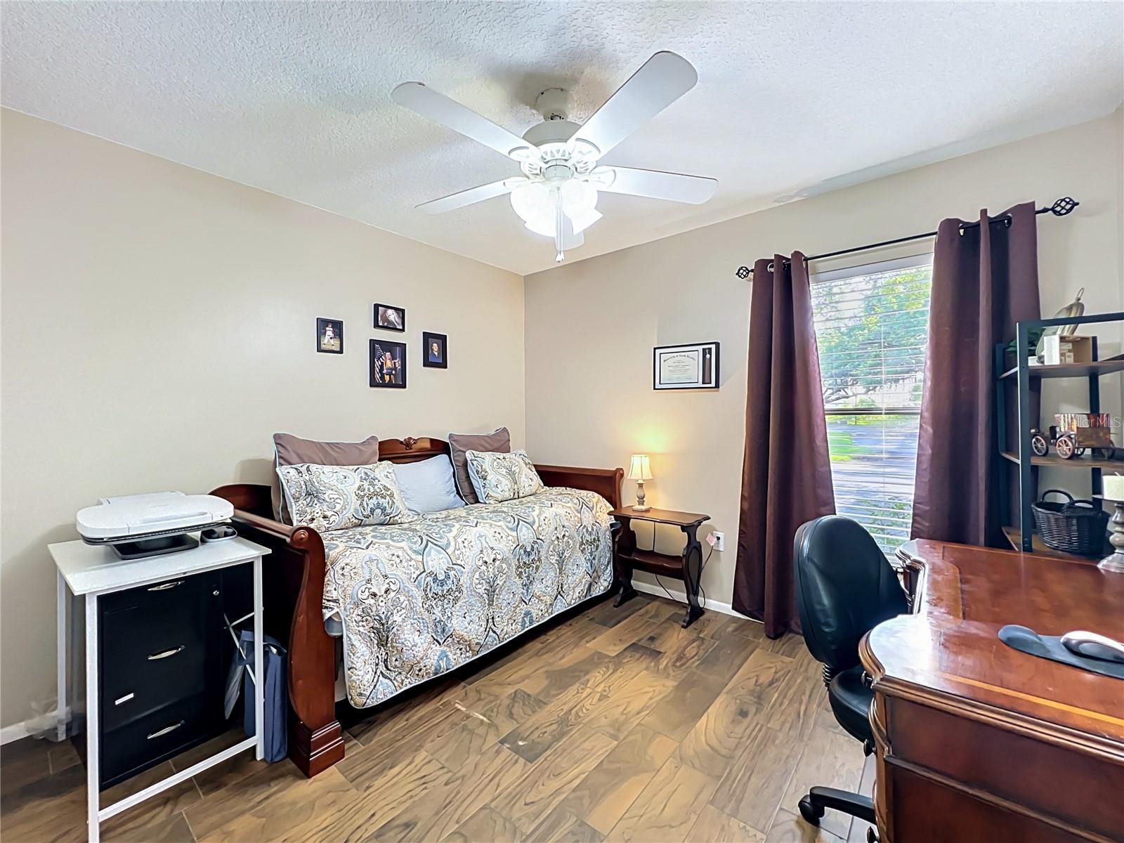 BAYWOOD NORTHWEST - Residential
