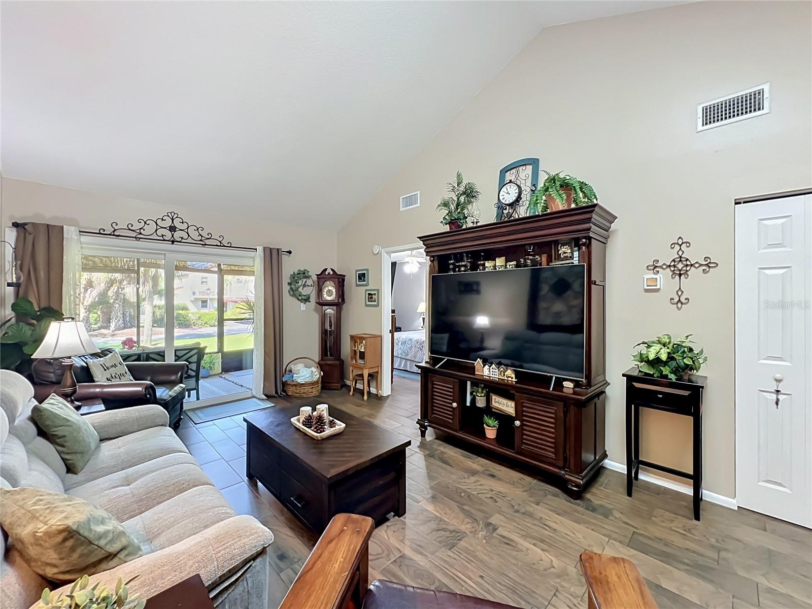 BAYWOOD NORTHWEST - Residential