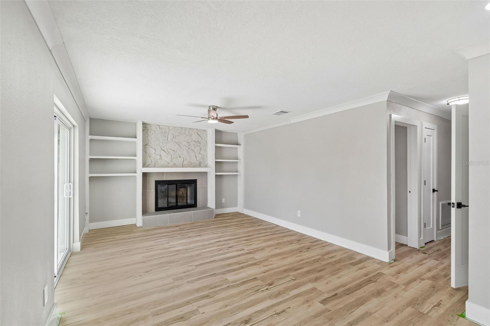 GULF HARBORS WOODLANDS - Residential