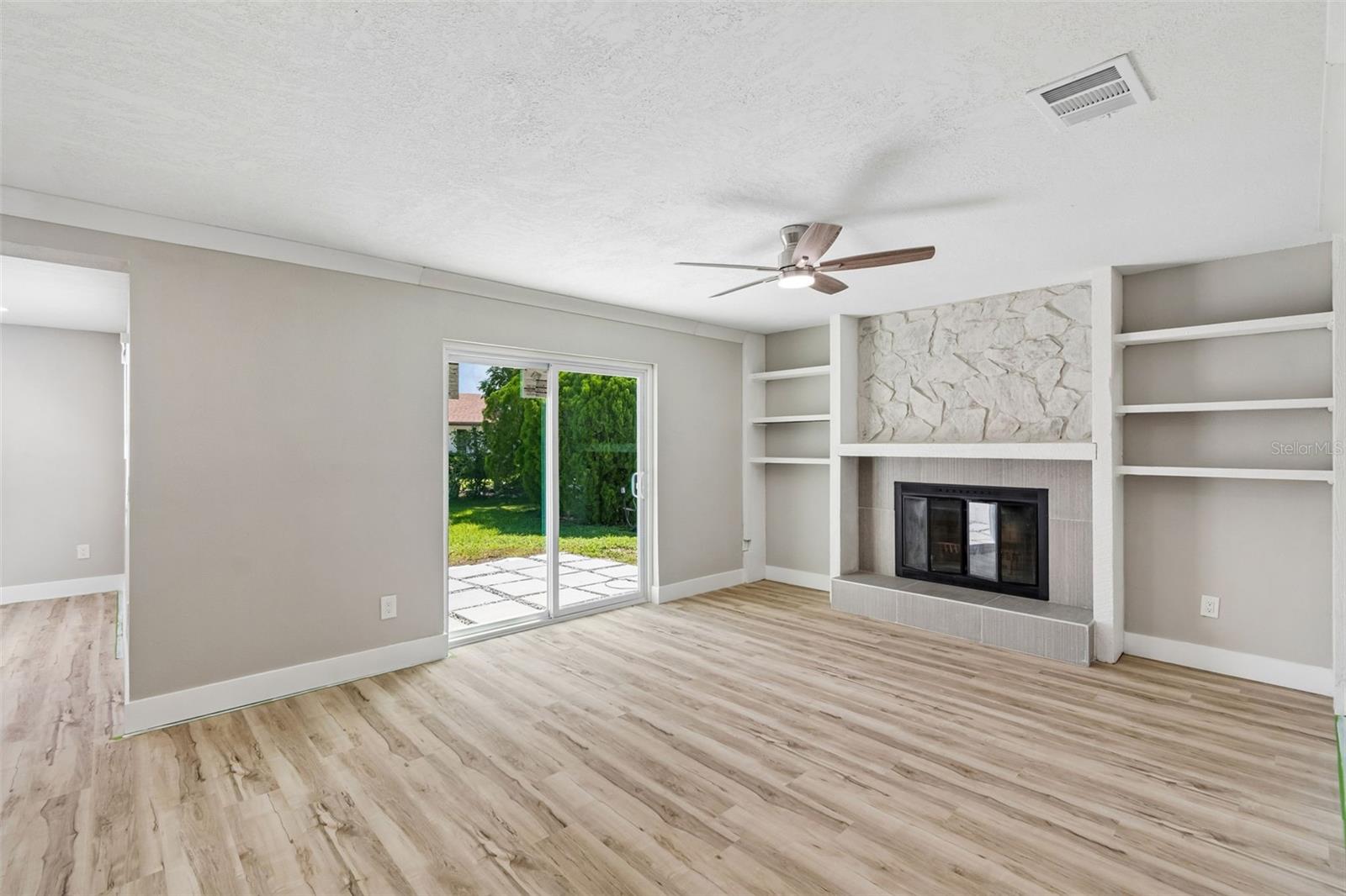 GULF HARBORS WOODLANDS - Residential