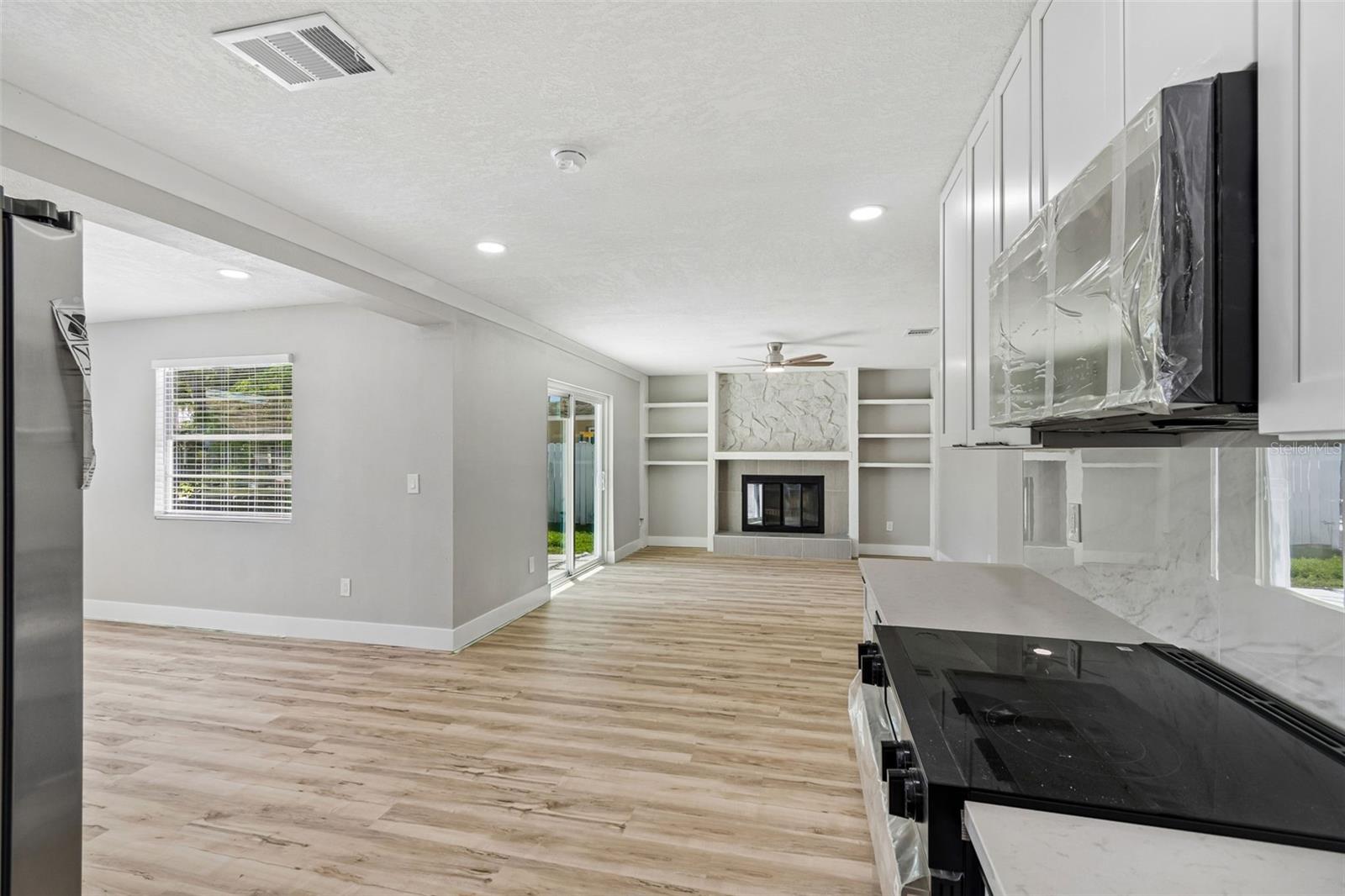 GULF HARBORS WOODLANDS - Residential