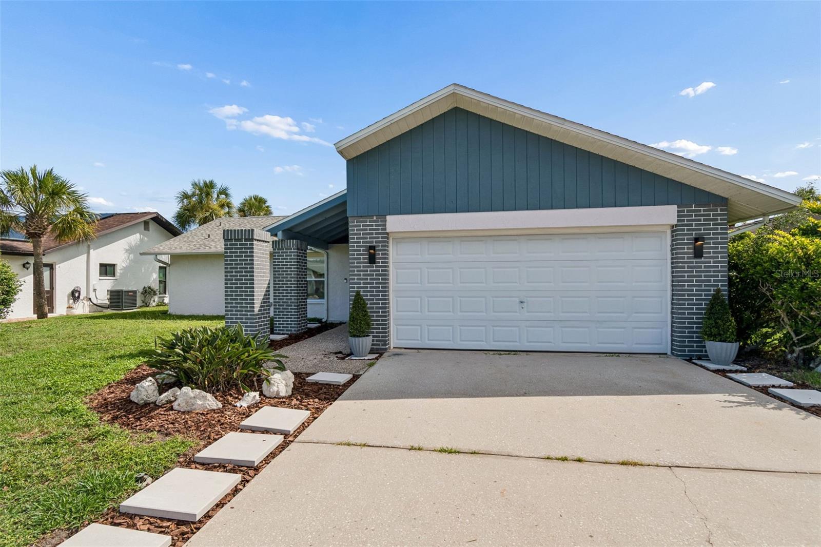 GULF HARBORS WOODLANDS - Residential
