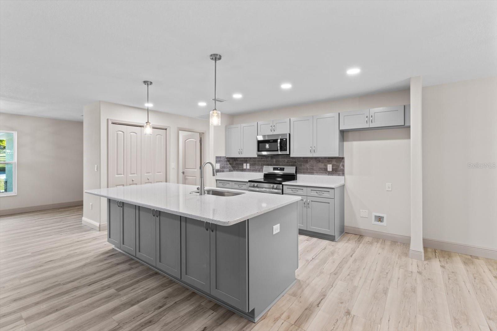 CITRUS SPGS UNIT 04 - Residential