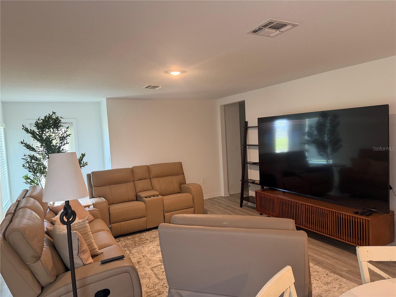 HAWTHORNE PH 3A-3B - Residential Lease