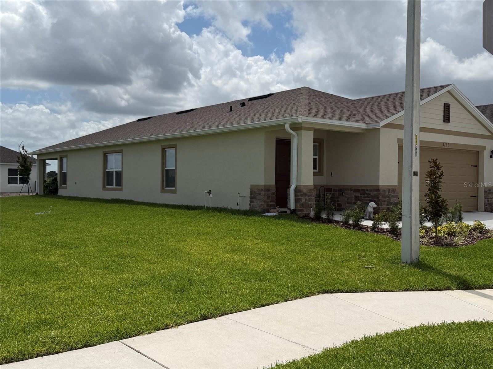 HAWTHORNE PH 3A-3B - Residential Lease