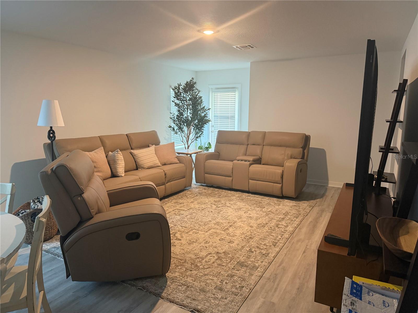 HAWTHORNE PH 3A-3B - Residential Lease
