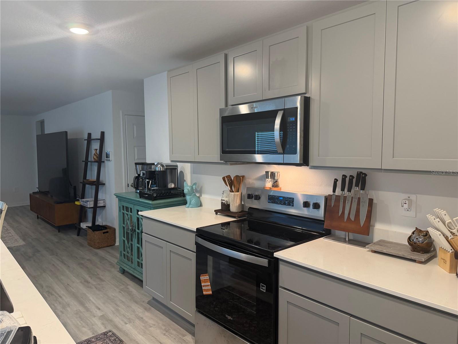 HAWTHORNE PH 3A-3B - Residential Lease