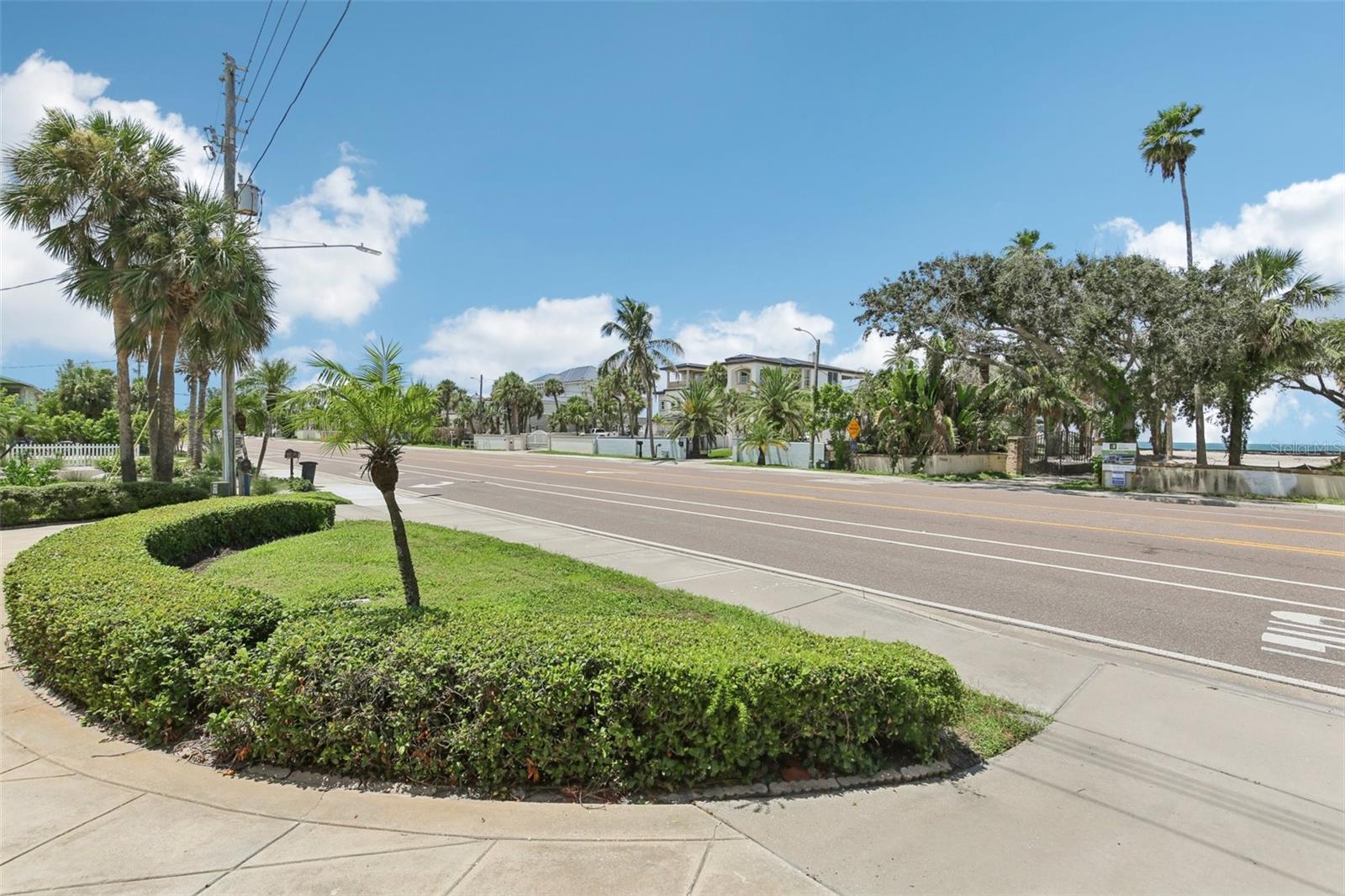 BELLEAIR BEACH YACHT CLUB ESTATES - Residential
