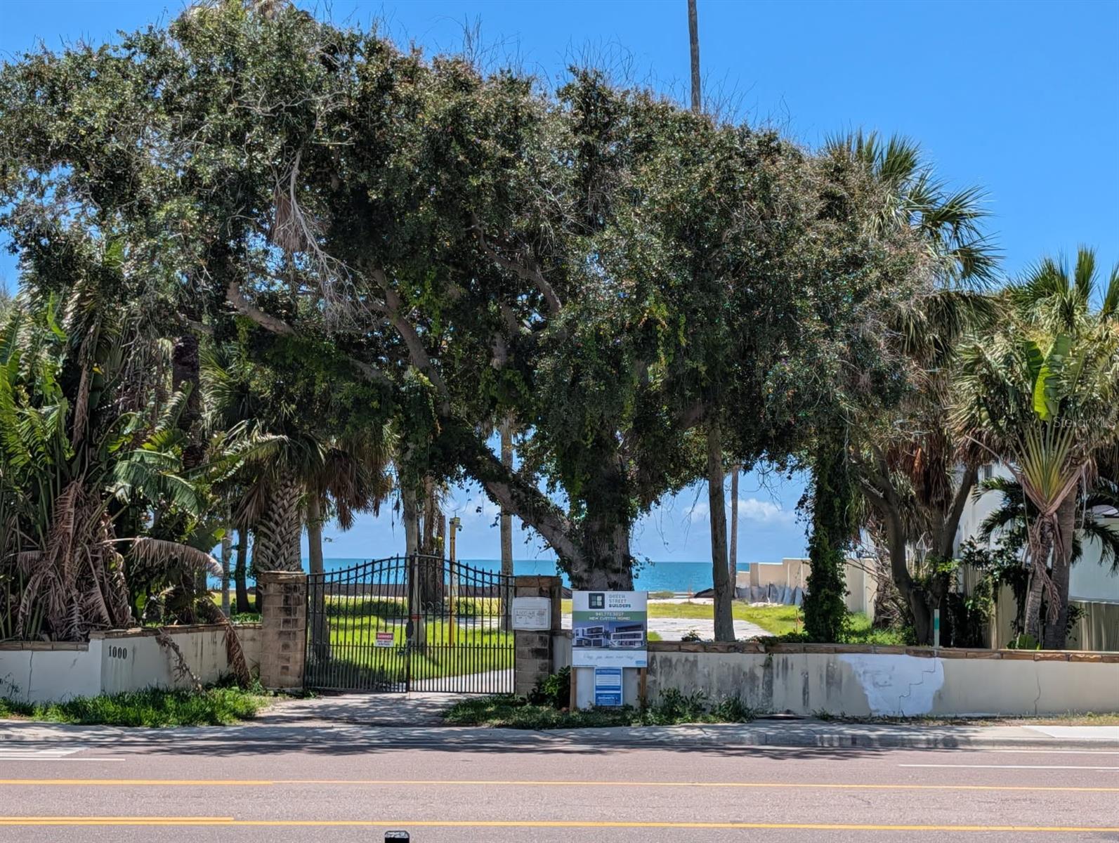 BELLEAIR BEACH YACHT CLUB ESTATES - Residential