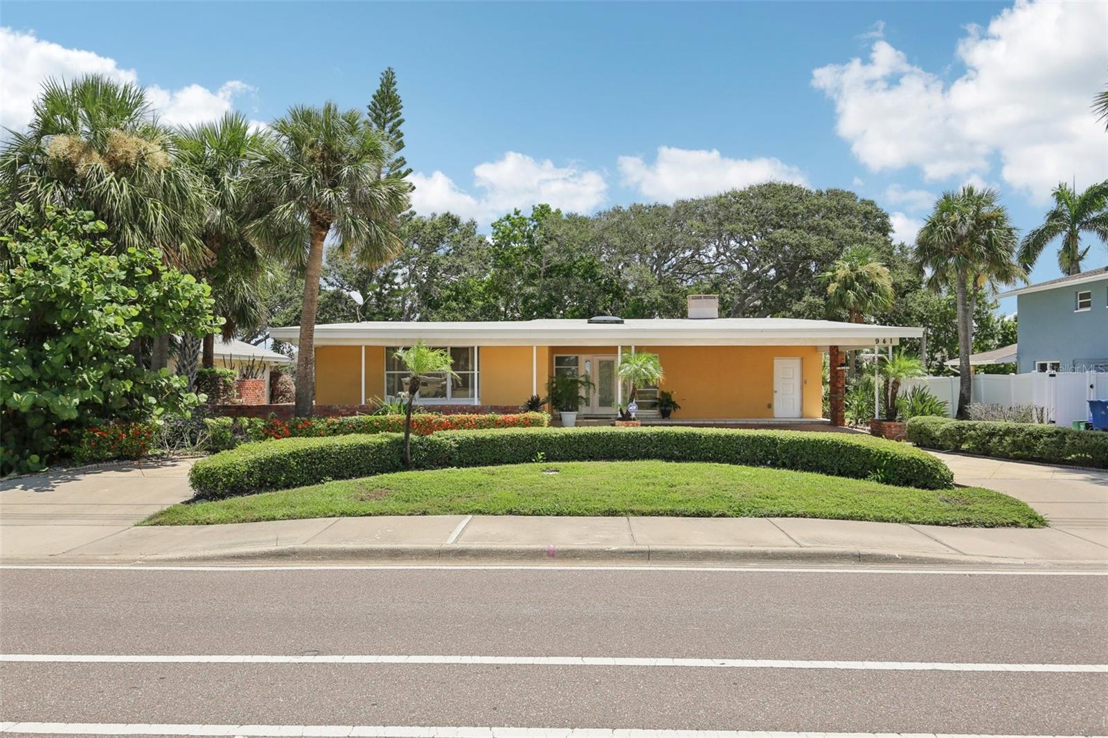 BELLEAIR BEACH YACHT CLUB ESTATES - Residential