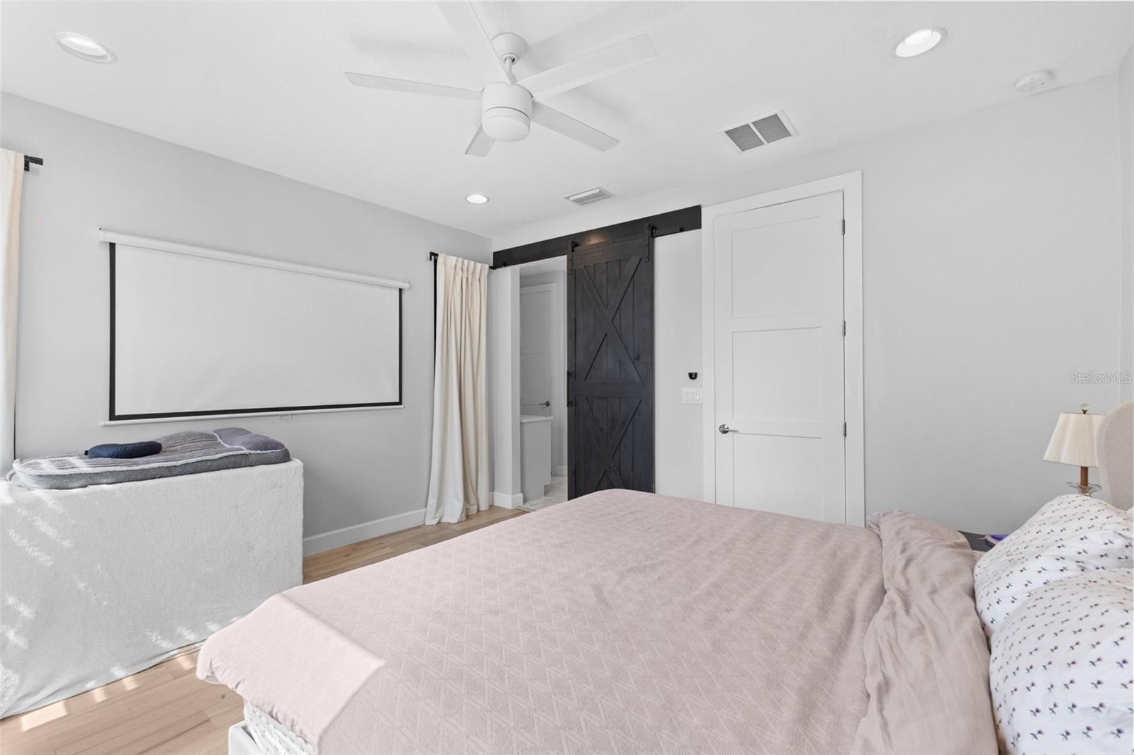 LAS AZOTEAS TWNHMS - Residential