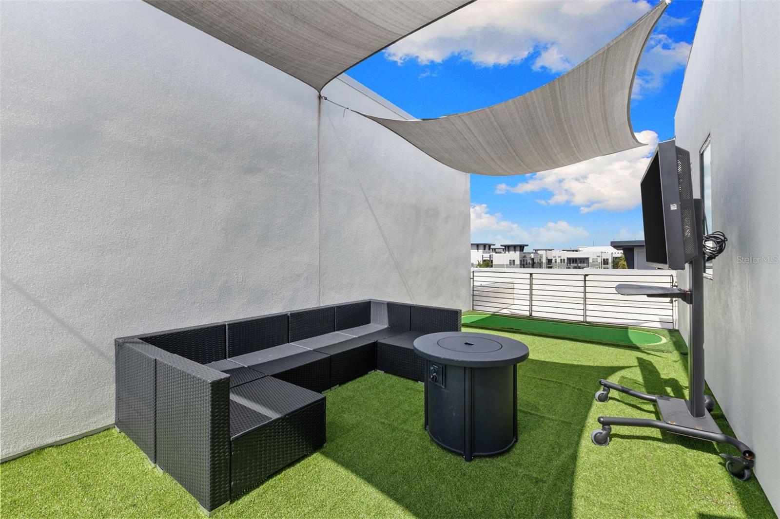 LAS AZOTEAS TWNHMS - Residential