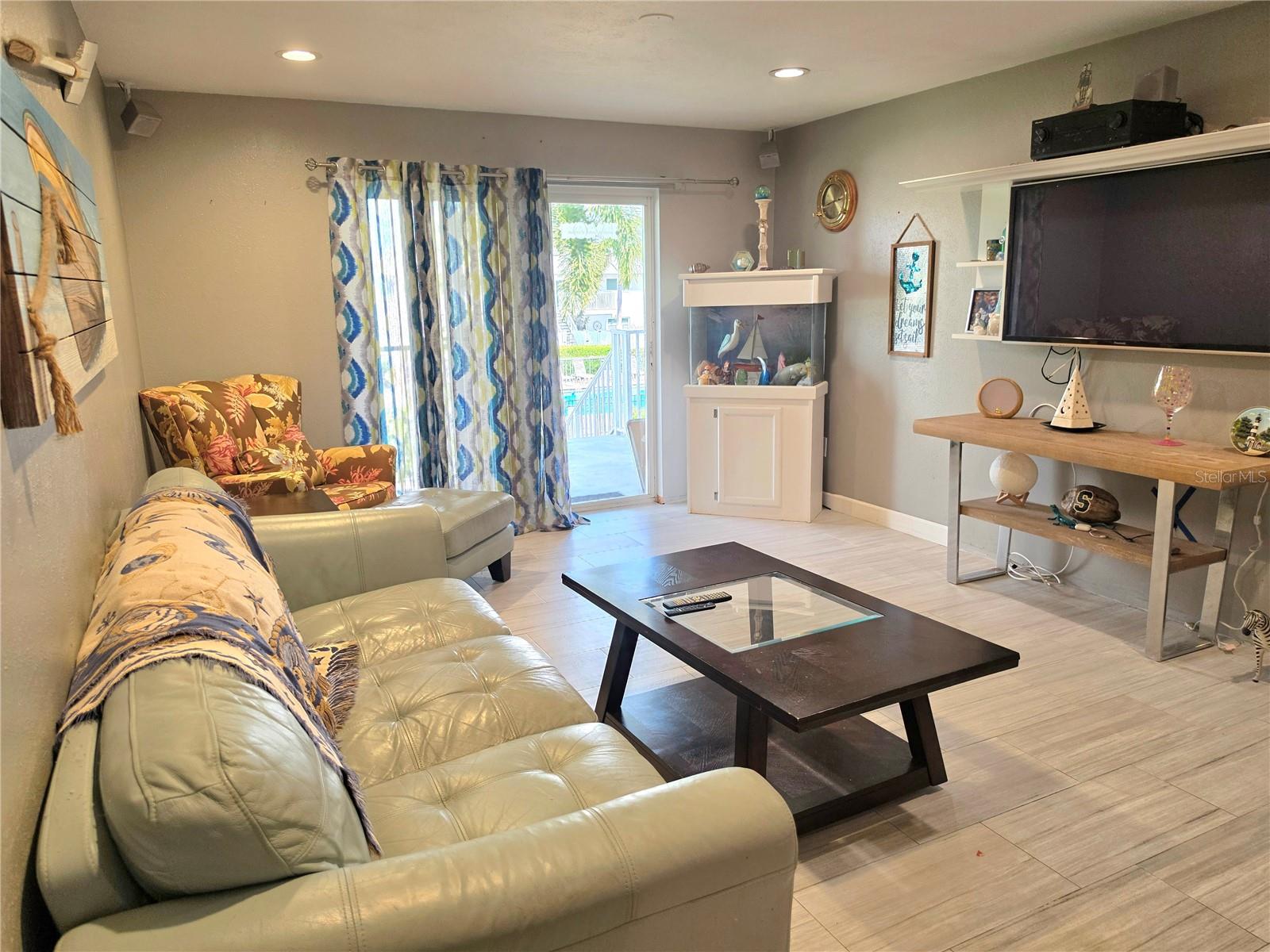REGENCY CONDO - Residential