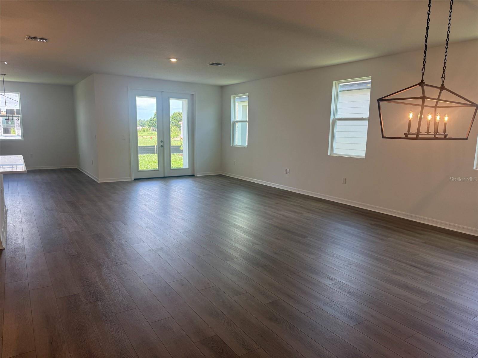 TRAILSIDE - Residential