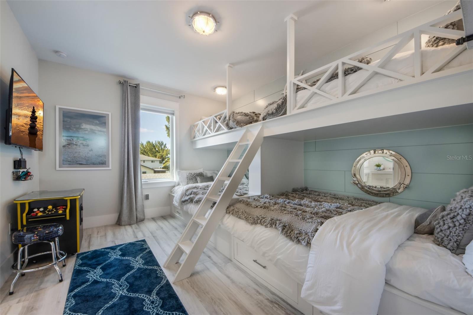 SHORE ACRES - Residential