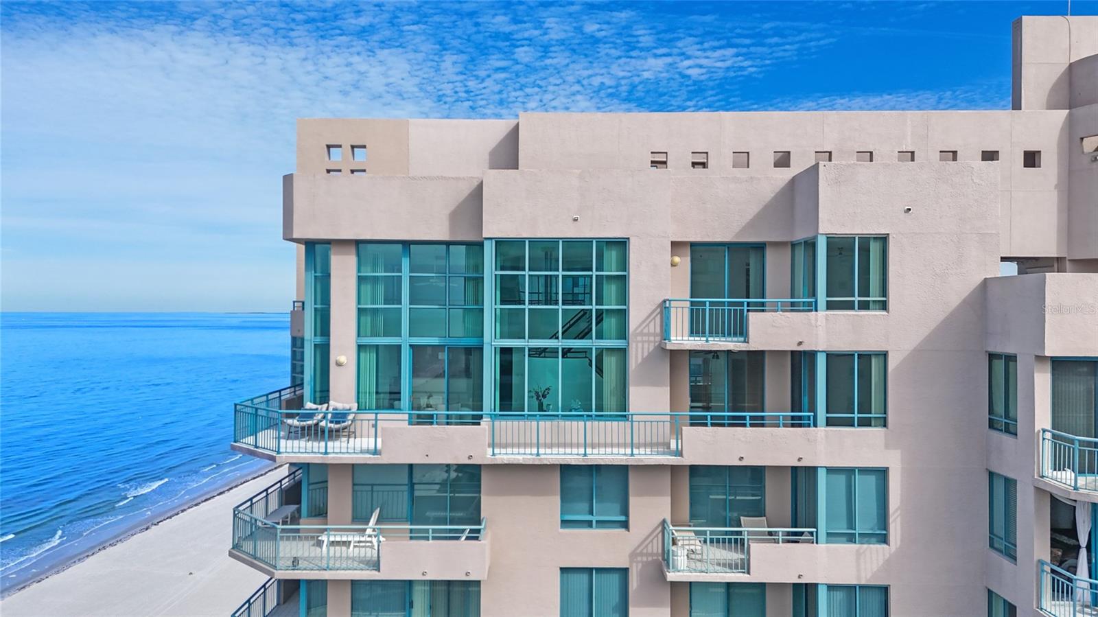 ULTIMAR ONE CONDO - Residential