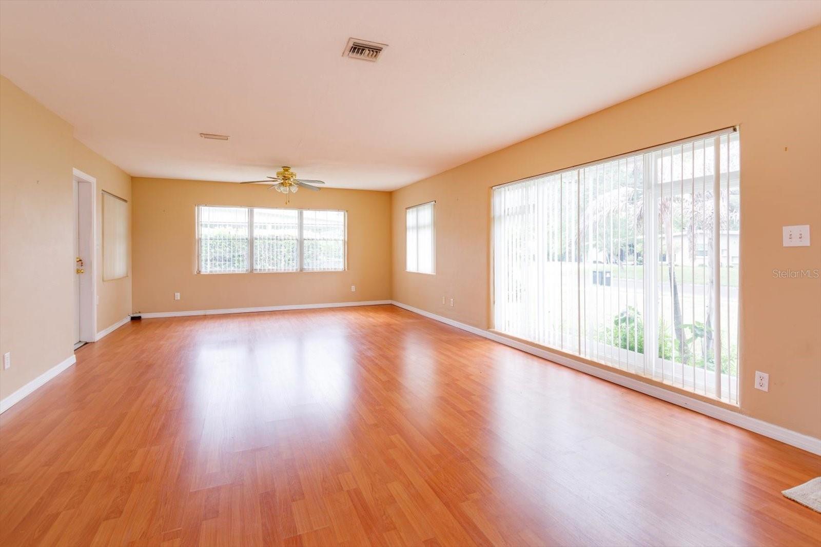 DOVER SHORES FOURTH ADD - Residential