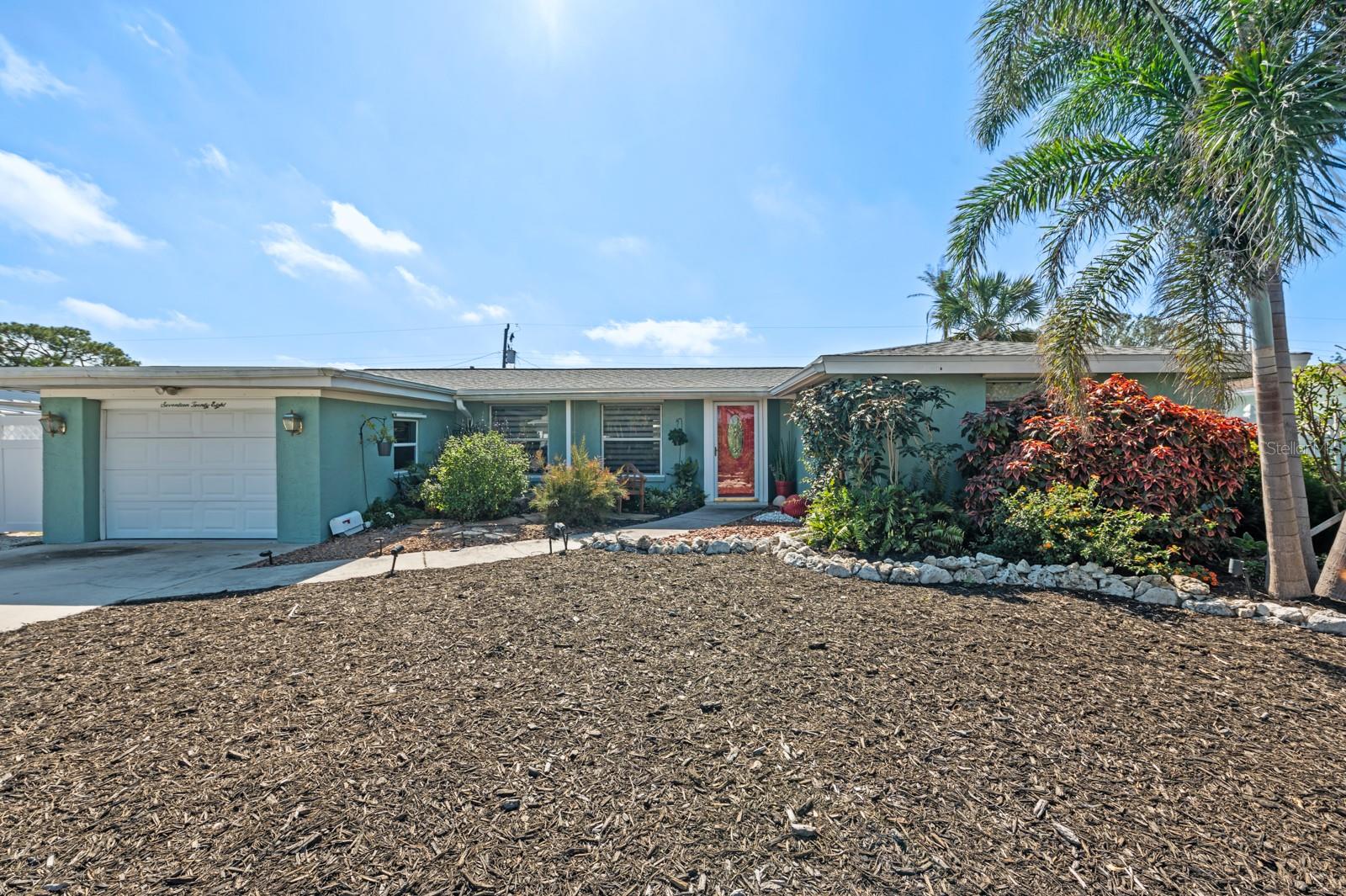 TROPICAL SHORES - Residential