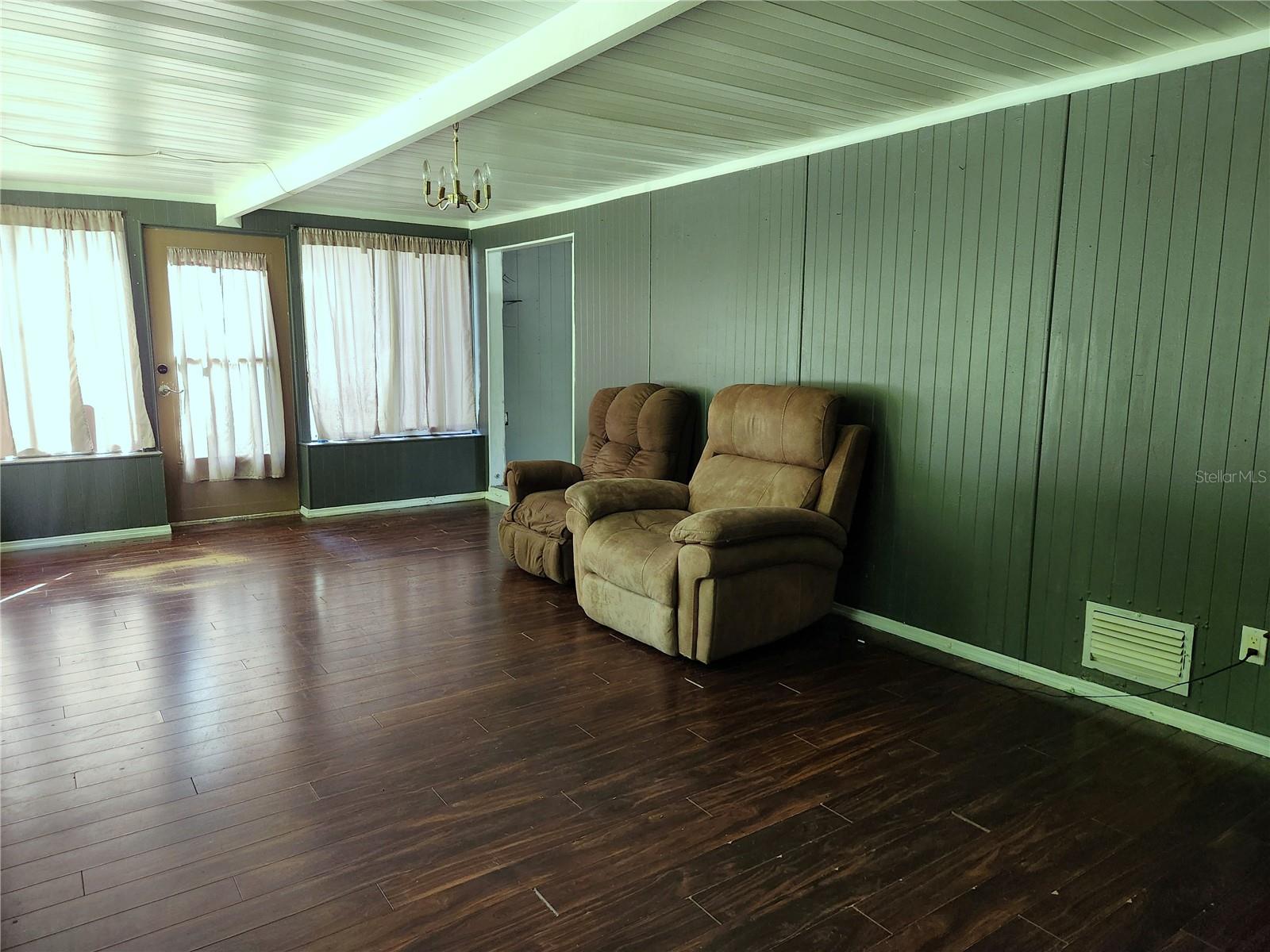 STONE OAKS - Residential