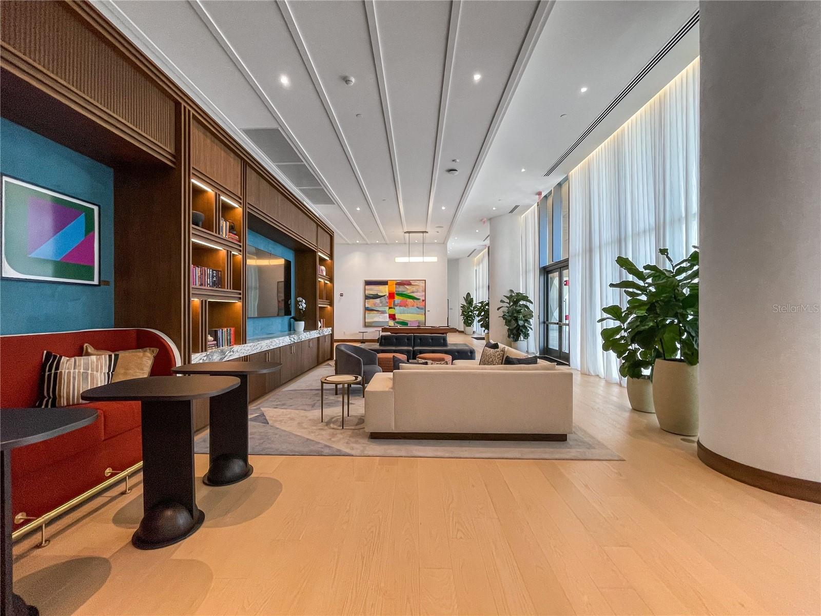 RITZ CARLTON RESIDENCES - Residential
