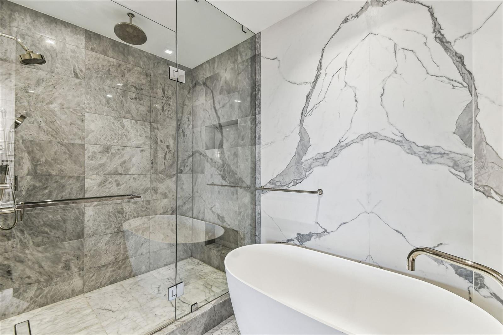 RITZ CARLTON RESIDENCES - Residential