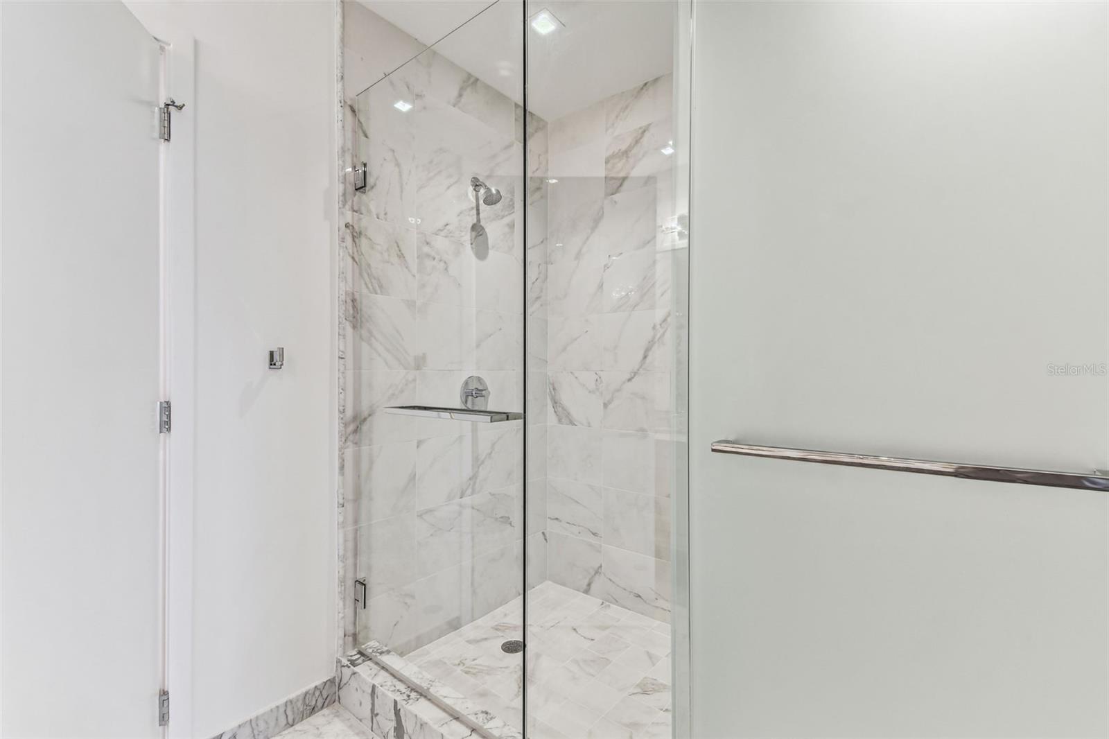 RITZ CARLTON RESIDENCES - Residential