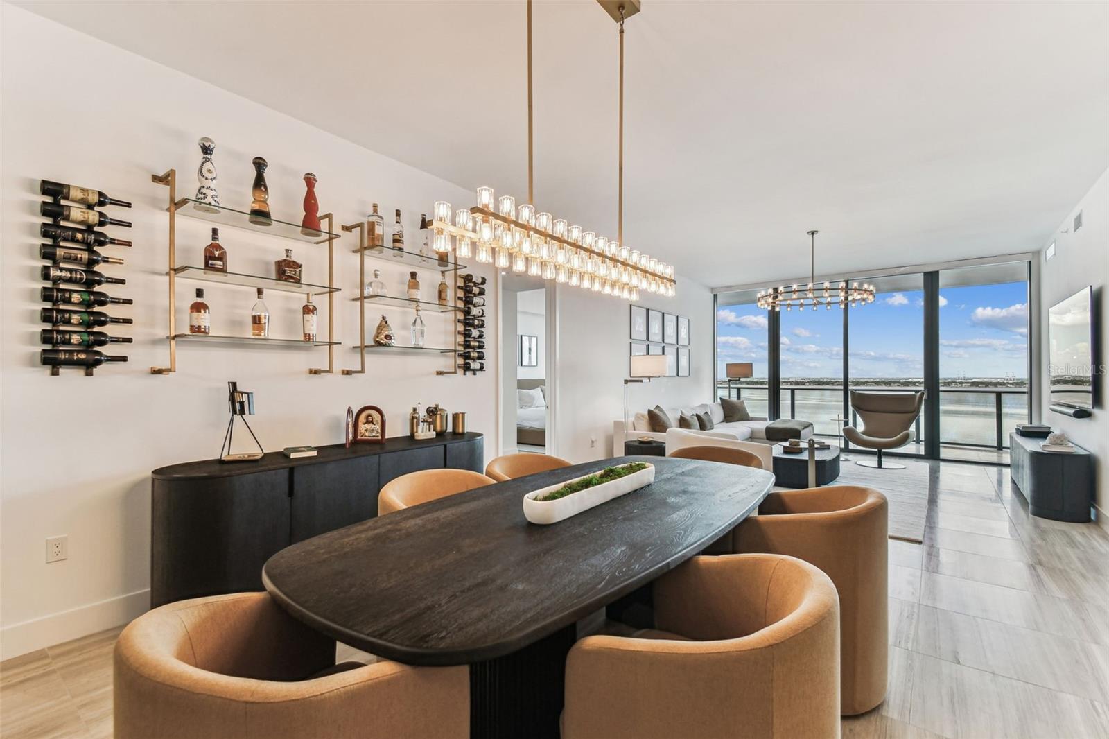 RITZ CARLTON RESIDENCES - Residential