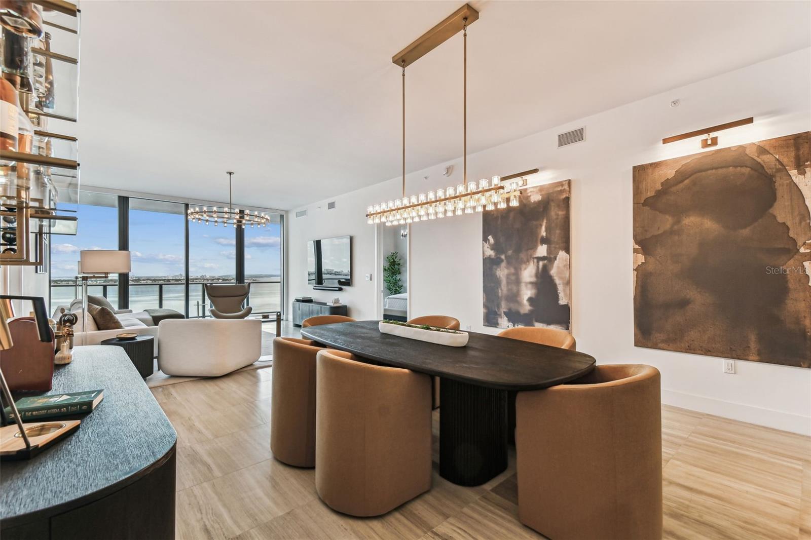 RITZ CARLTON RESIDENCES - Residential