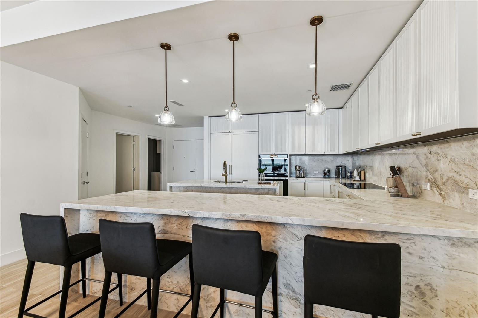 RITZ CARLTON RESIDENCES - Residential
