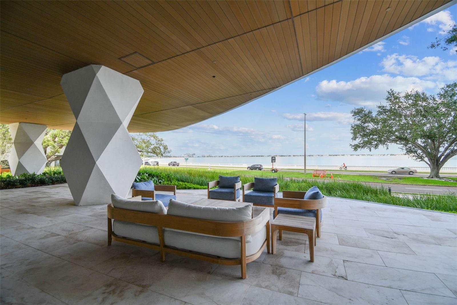 RITZ CARLTON RESIDENCES - Residential