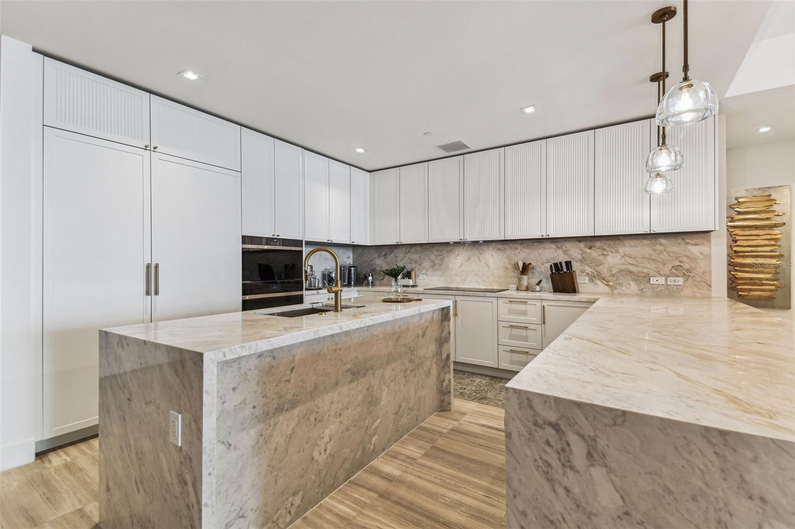 RITZ CARLTON RESIDENCES - Residential