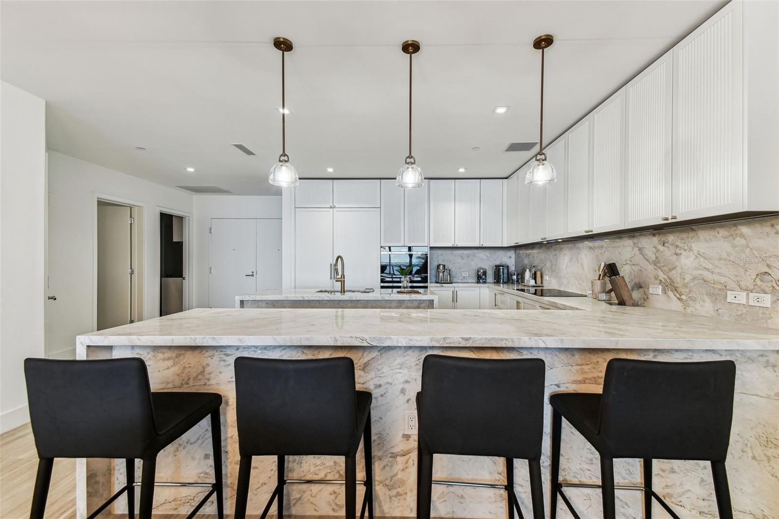 RITZ CARLTON RESIDENCES - Residential