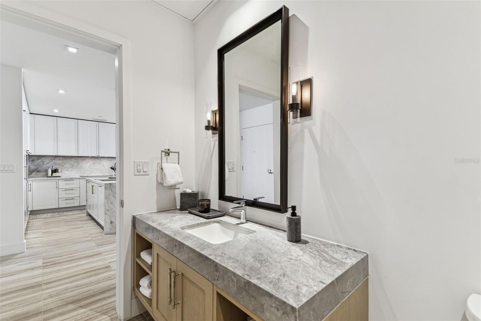RITZ CARLTON RESIDENCES - Residential