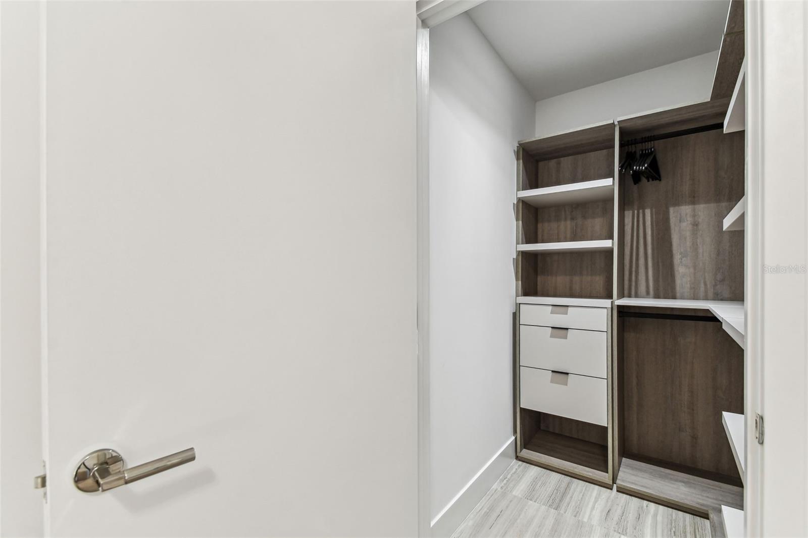 RITZ CARLTON RESIDENCES - Residential