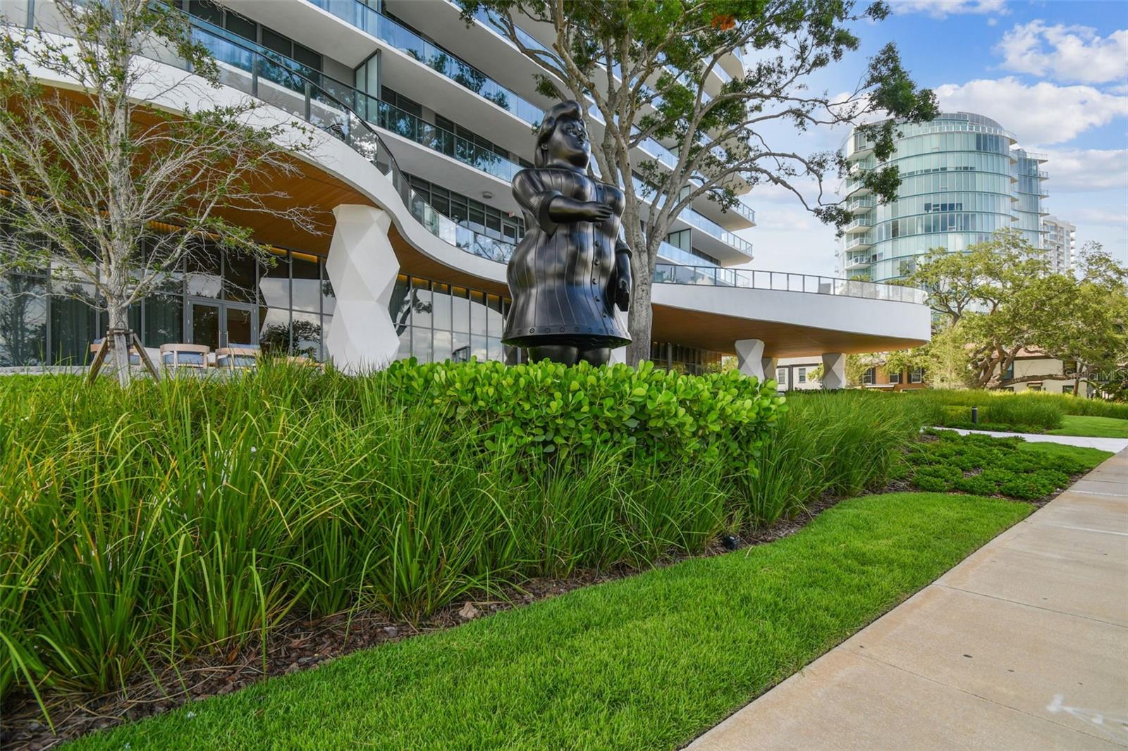RITZ CARLTON RESIDENCES - Residential
