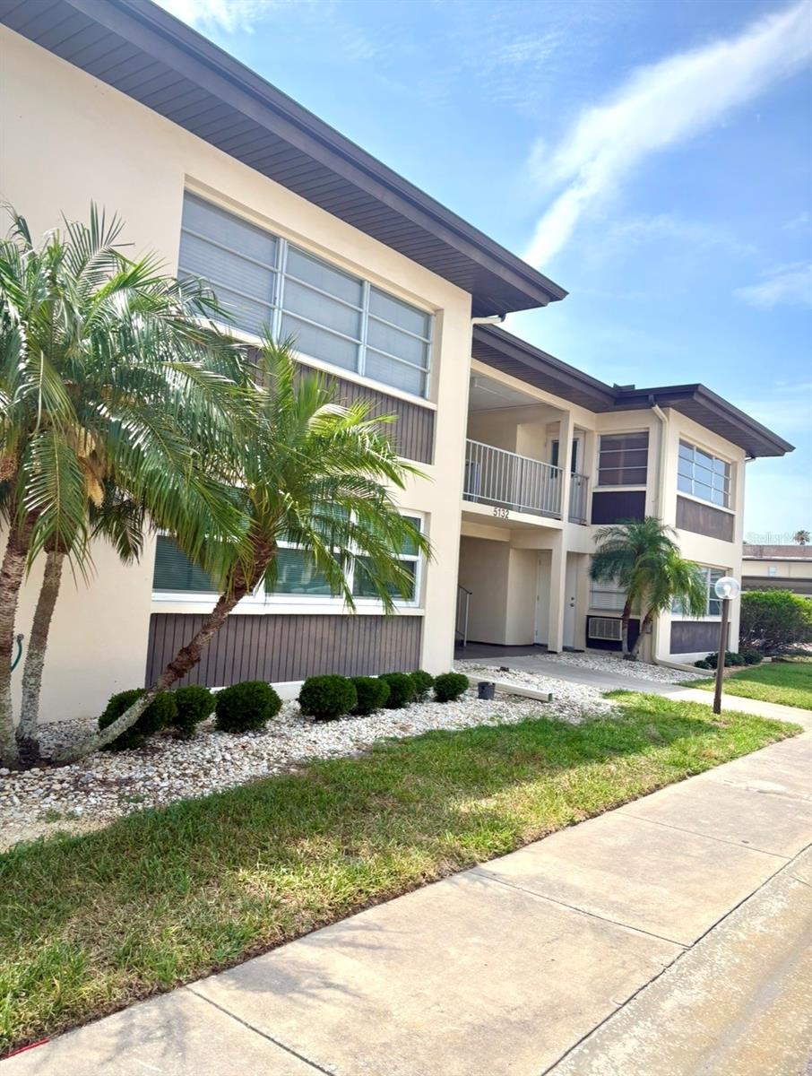Welcome to Gulf Harbors, a charming condo community located in the heart of New Port Richey Florida. This 1 bedroom, 1 bathroom condo offers a comfortable living space with access to two pools, a clubhouse, outdoor grills, and a peaceful courtyard. Enjoy the convenience of basic cable, water, sewer and trash services included in your rent. Gulf Harbors is the perfect place to call home for those seeking a low maintenance lifestyle in a desirable location.