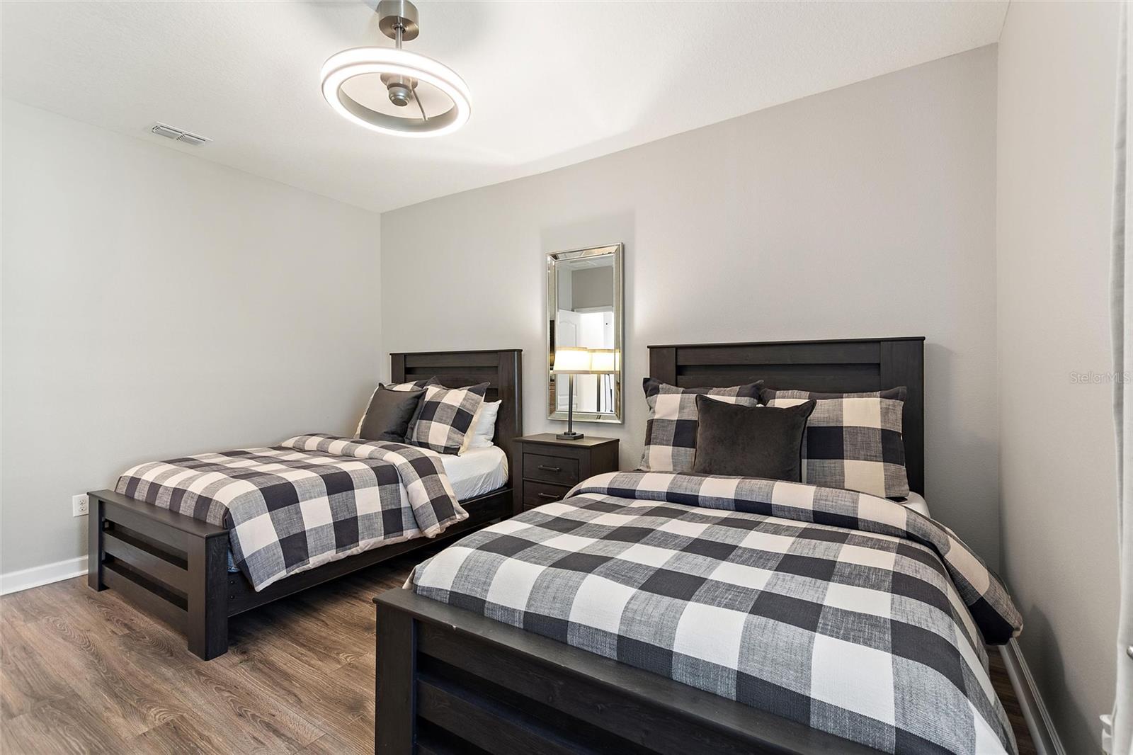 CHAMPIONS CLUB CONDO PH 12 - Residential