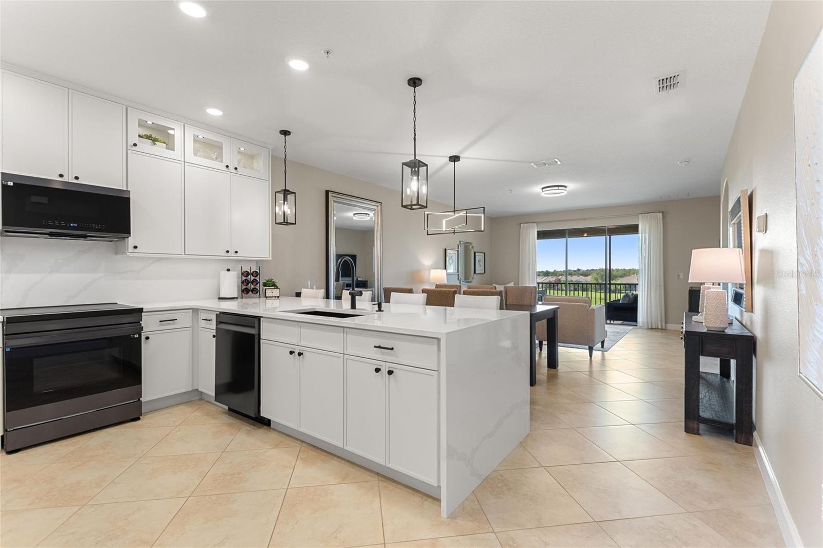 CHAMPIONS CLUB CONDO PH 12 - Residential